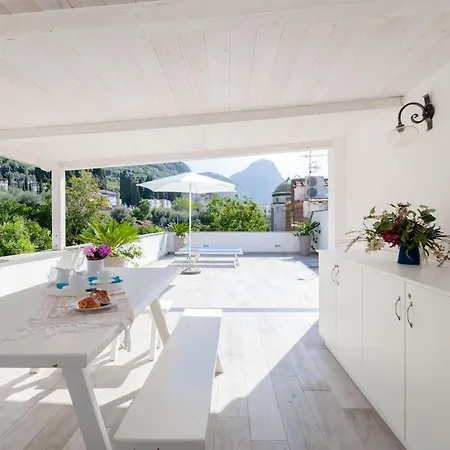 아파트 Attico Panoramico Sorrento *