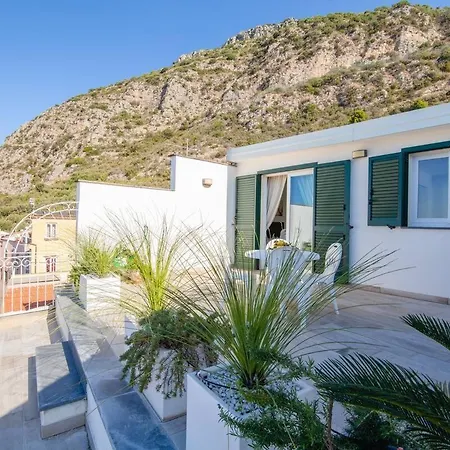 Attico Panoramico Sorrento Apartmán *