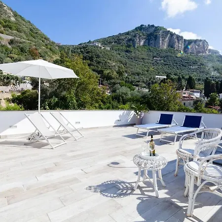 Attico Panoramico Sorrento Apartmán