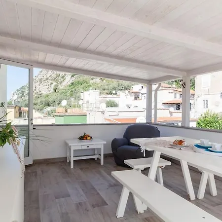 Attico Panoramico Sorrento Apartmán *